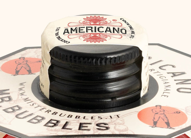 Dettaglio tappo Americano Mr. Bubbles, bottiglia sferica monodose