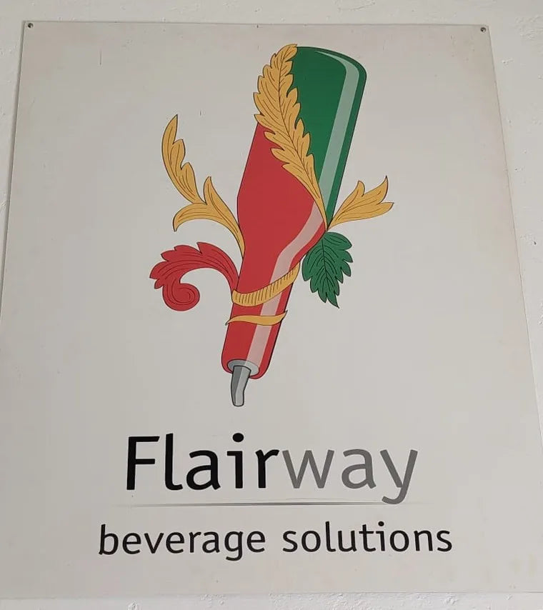 La targa Flairway: un giglio araldico tricolore che è anche una bottiglia con il versatore, e sotto la scritta beverage solutions